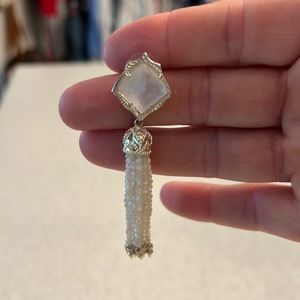 Beautiful Kendra Scott pearl white and satin gold beaded drop earrings